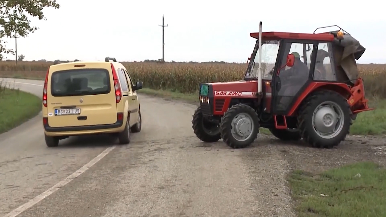 U Mačvi čak polovina traktora bez kabine