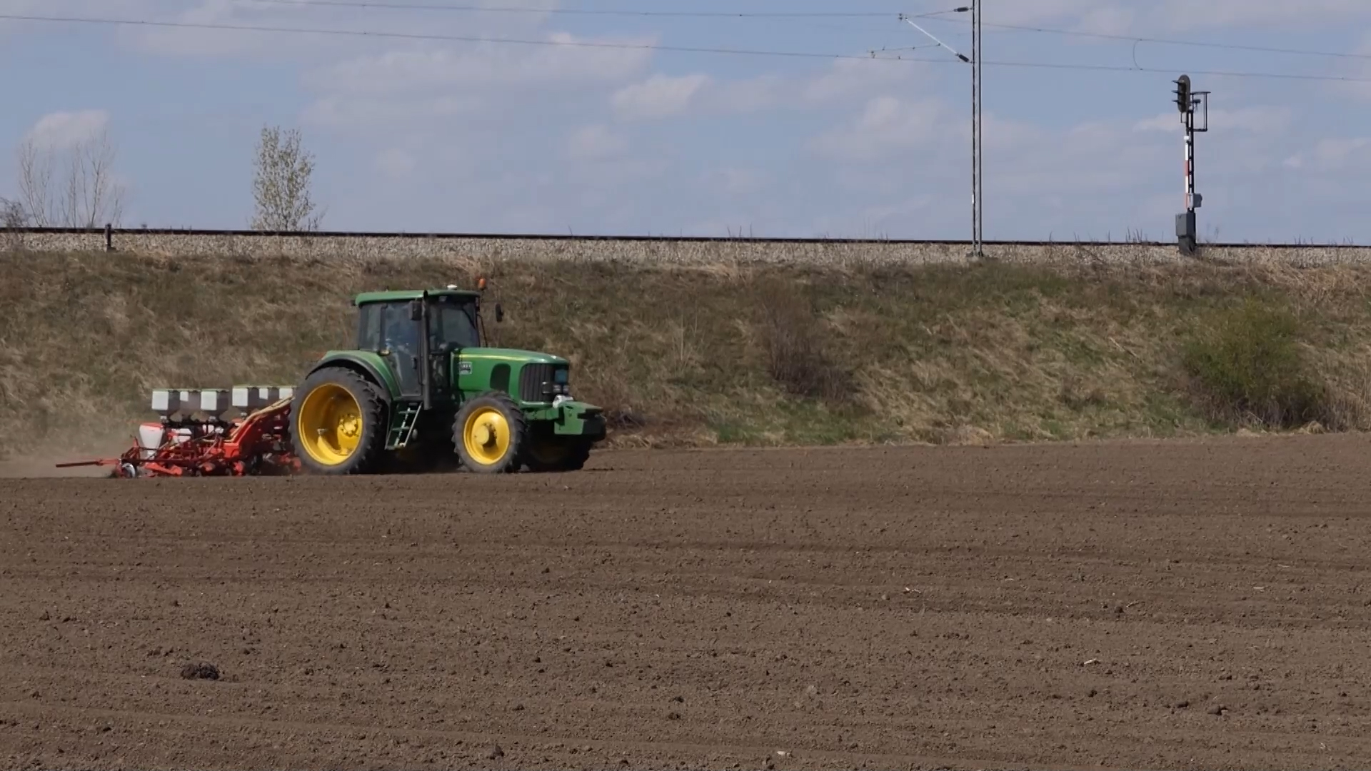 Godišnje se uveze oko 2.000 novih traktora