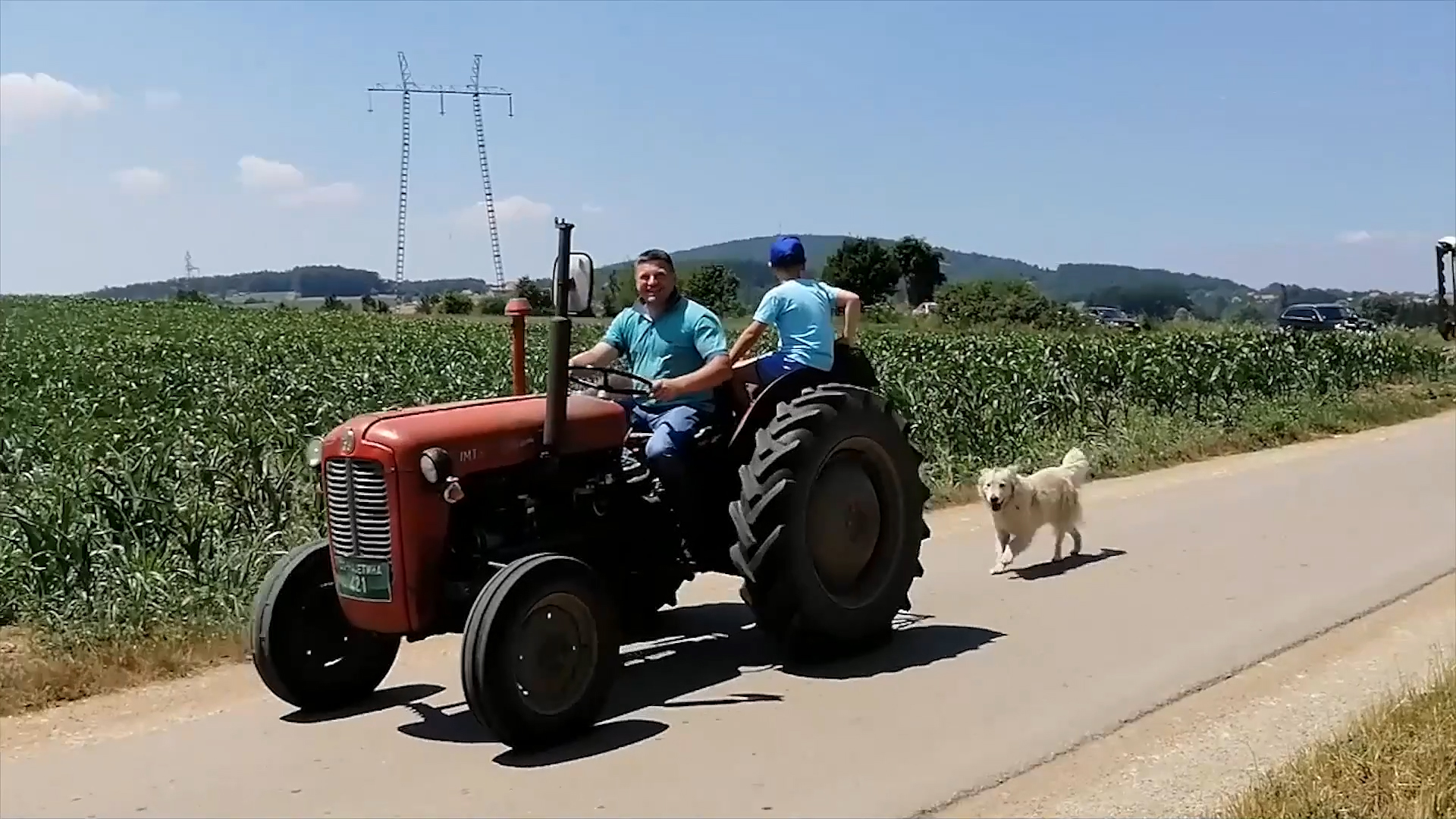 Od naredne godine traktori bez kabine biće zabranjeni na putevima